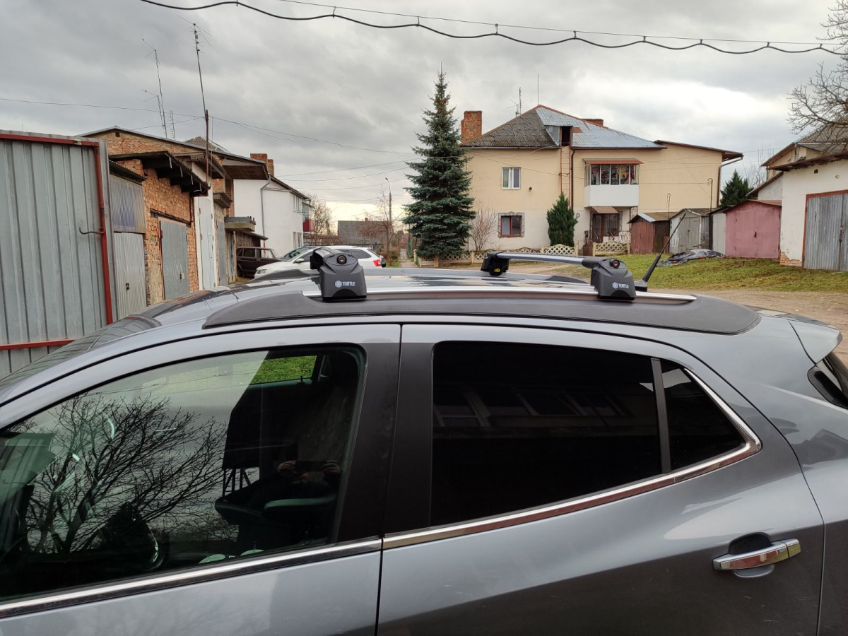 Поперечки на дах (дуги) Turtle Air 2 Silver для Buick Encore 2013р.: надійне кріплення для ваших вантажів