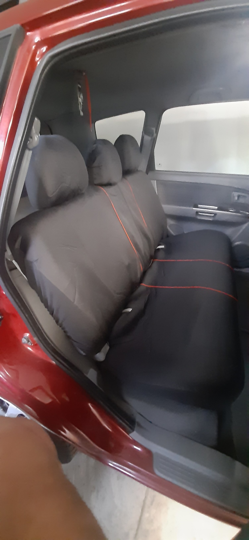Авто чохли для Kia Carens 2006-2012 AUAU Bolero з червоною вставкою