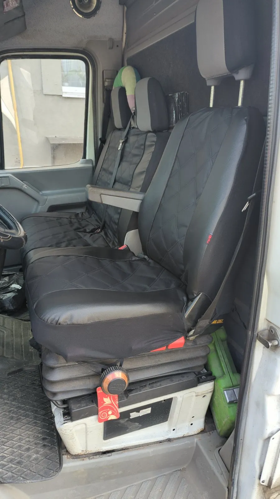 Авточехлы на сиденье Pok-ter Elit 1+2 Mercedes Sprinter W901-905 1995-2006 с черной вставкой экокожа