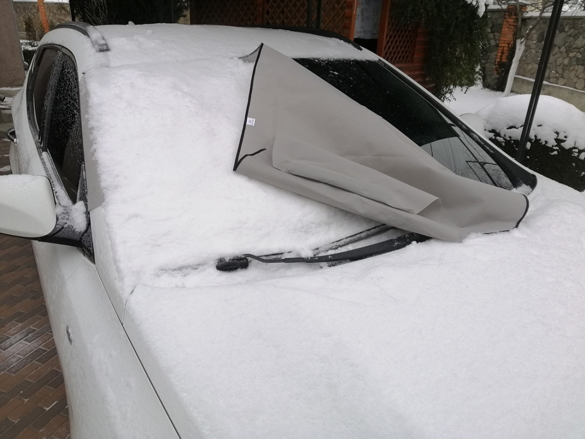 Захисна накидна на лобове скло автомобіля від снігу та морозу Kegel-Blazusiak Winter Delivery Van розмір XXL 110х185 см (5-3313-246-4010)