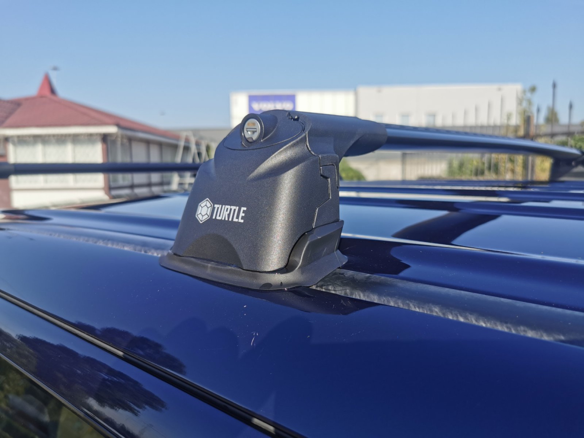 Багажник в штатні місця Turtle AIR 3 Mitsubishi Outlander 2012-2014 Сріблястий