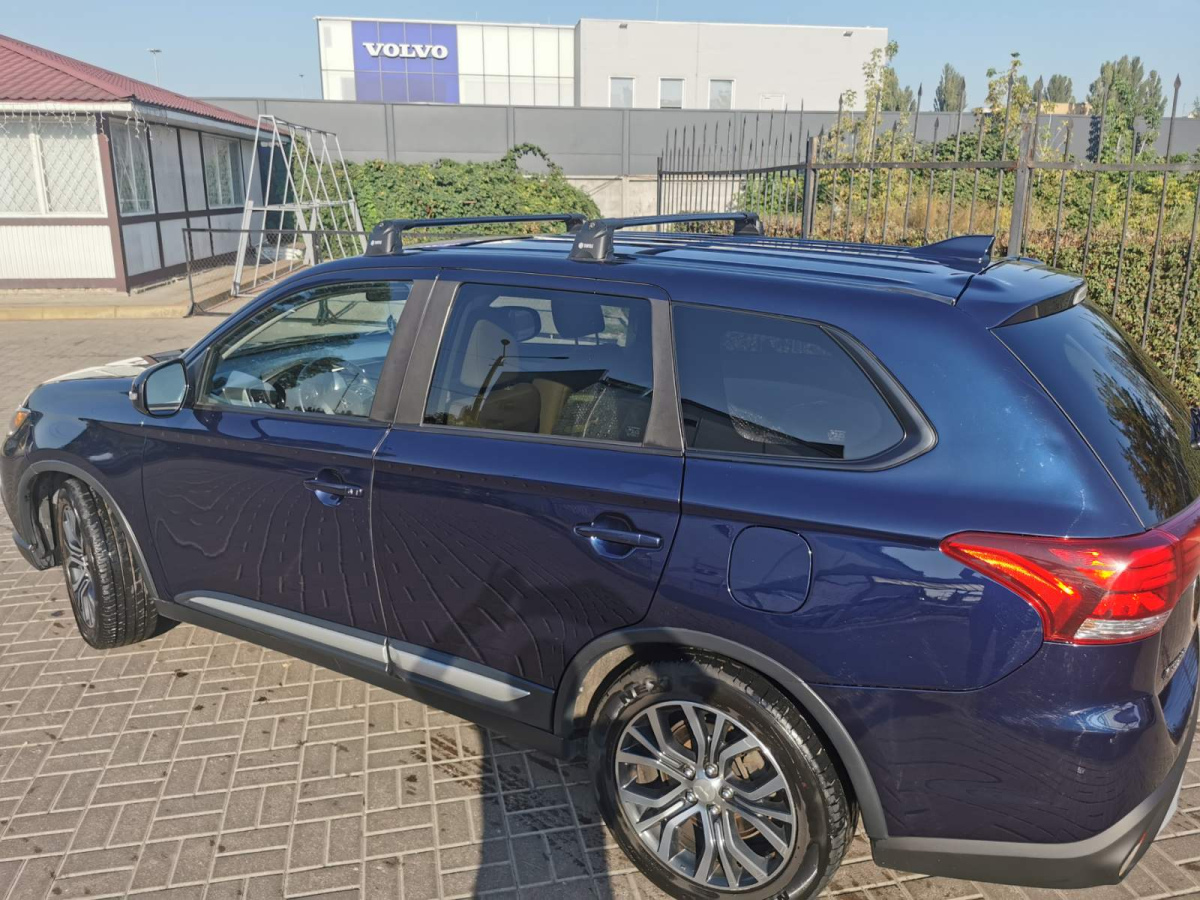 Багажник в штатні місця Turtle AIR 3 Mitsubishi Outlander 2012-2014 Сріблястий