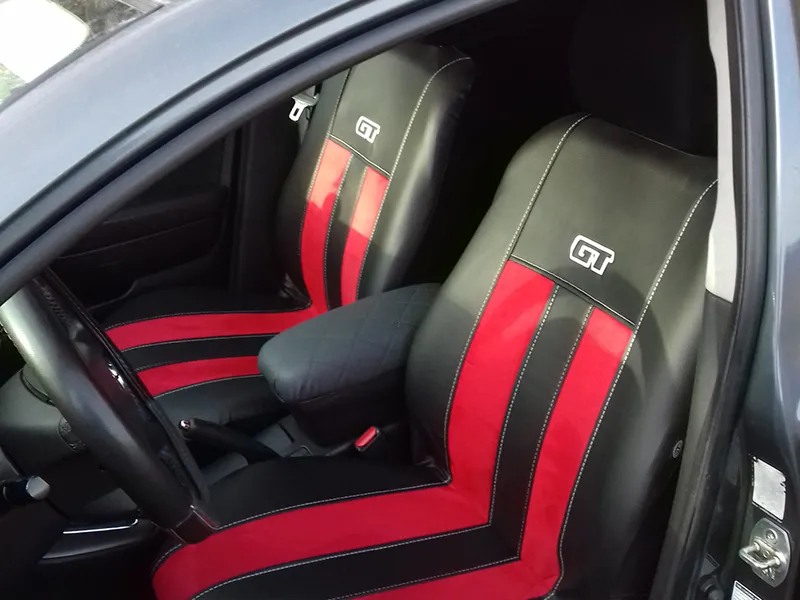 Универсальные авточехлы на сиденье из экокожи Pok-ter GT Line с красной вставкой алькантары