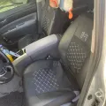 Встановлений товар Авто чохли для Honda Jazz 2008–2015 Pok-ter Motive екошкіра з тканиною чорного кольору (на фото авто TOYOTA PRIUS 2003-2009) – фото 3.