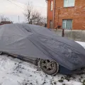Как выглядит Чехол-тент для автомобиля для NISSAN Tiida Autovalom L2 Hatchback/Combi (CC2510)   в салоне (на примере NISSAN TIIDA) – фото 2.