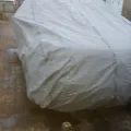 Как выглядит Чехол-тент для автомобиля Kegel для JEEP Patriot Basic Garage L SUV/Off Road (5-3968-241-3021) в салоне (на примере RENAULT DUSTER) – фото 2.
