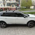 Фото 1:  (на фото пример установки на PEUGEOT 5008 2016-2023). Цвет: Серебряный.