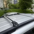 Як виглядає Багажник на рейлінги Turtle AIR 1 Dacia Logan MCV 2007-2012 Чорний в салоні (на прикладі JEEP RENEGADE 2014-) – фото 2.