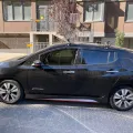 Как выглядит Багажник на гладкую крышу для FORD Kuga SUV 2013>2017 Amos Dramader str Plus D1, 1.3 в салоне (на примере NISSAN LEAF 2017-2025) – фото 2.